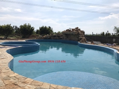 Hồ bơi sân vườn kết hợp bể Jacuzzi