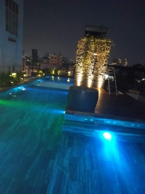 Hồ bơi đáy kính Acrylic tại quận 10- Tp.HCM